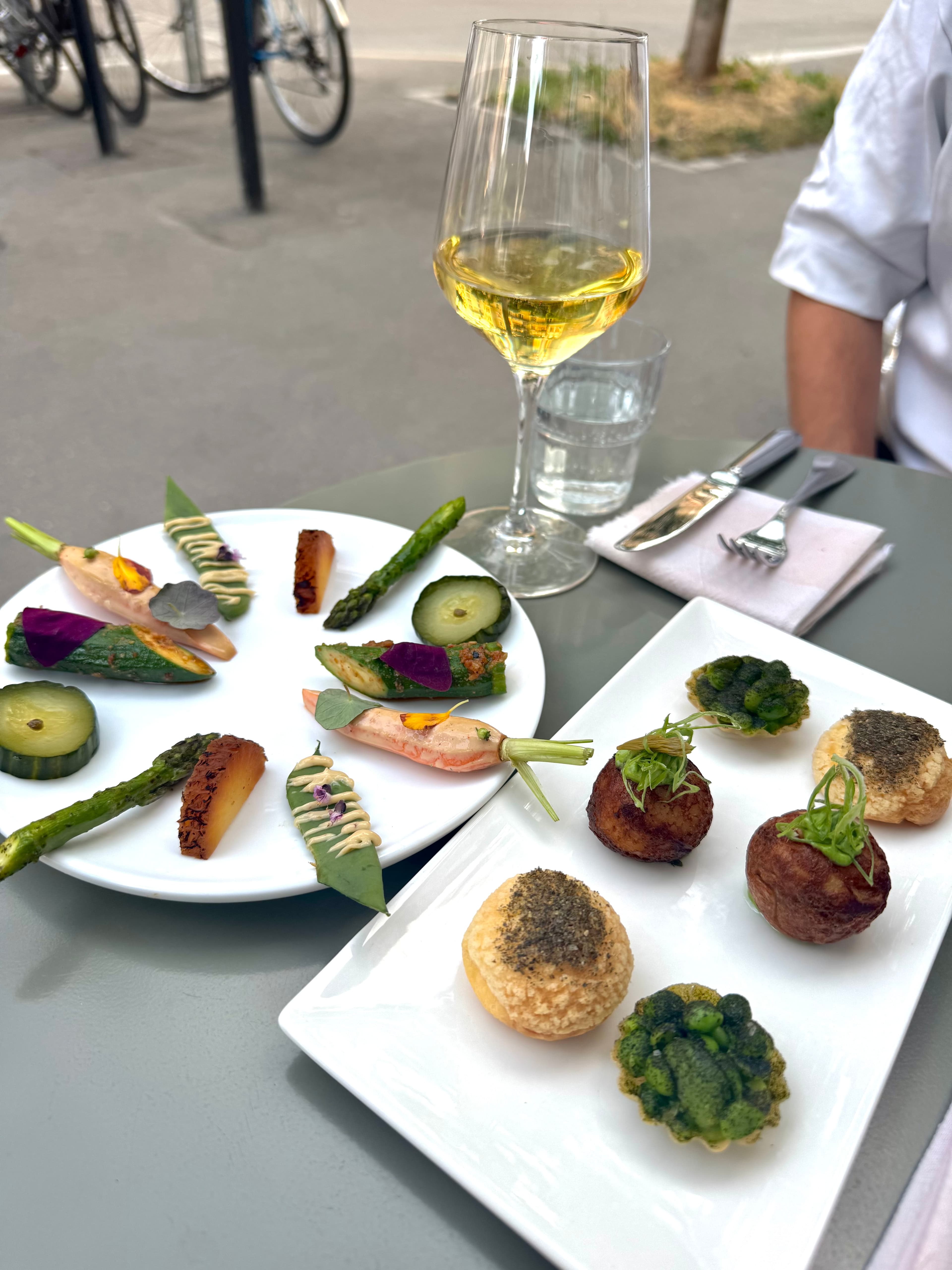 The first dishes we tried, along with a glass of Gewürztraminer.