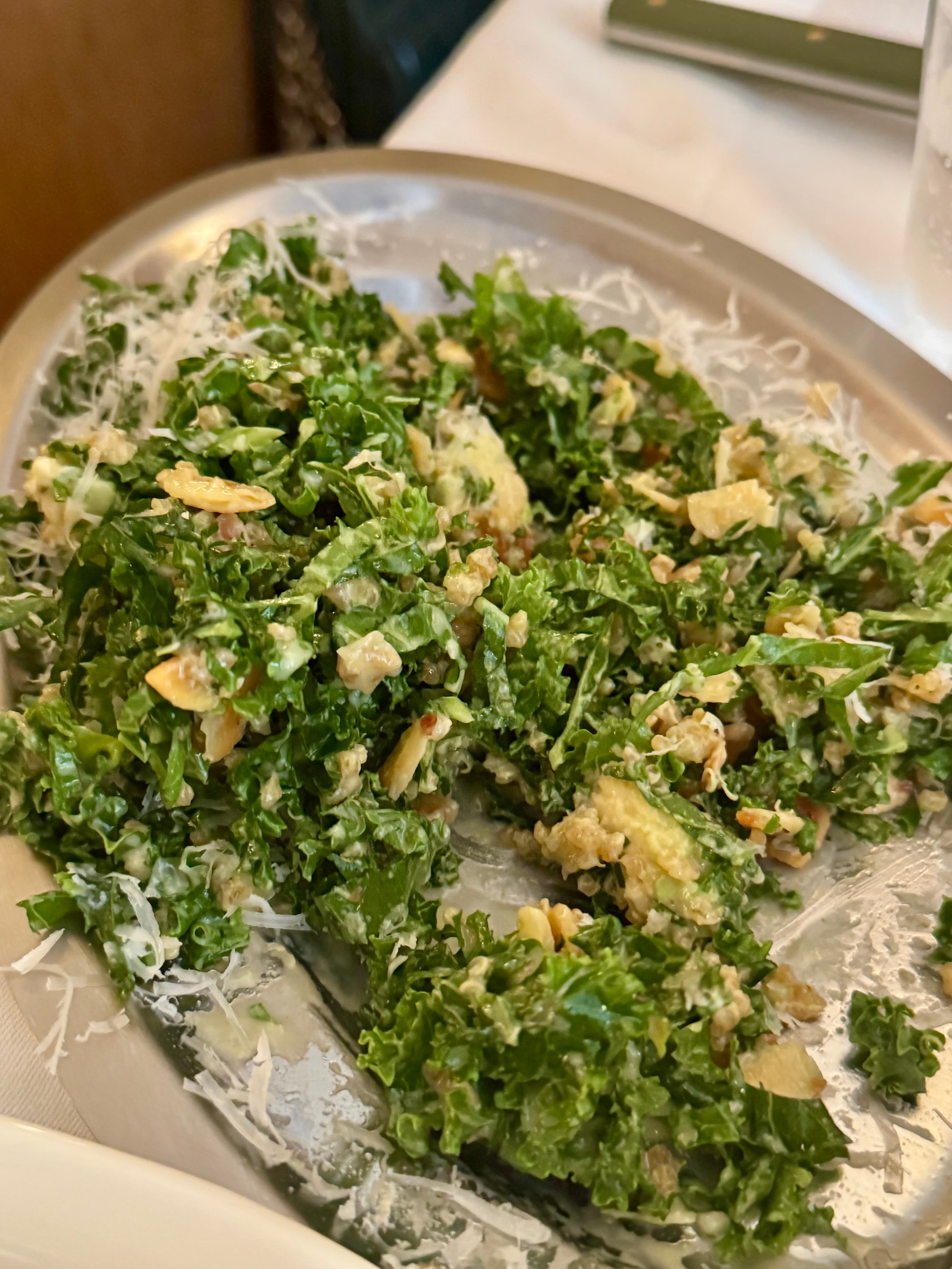 The delicious salad with crispy kale.