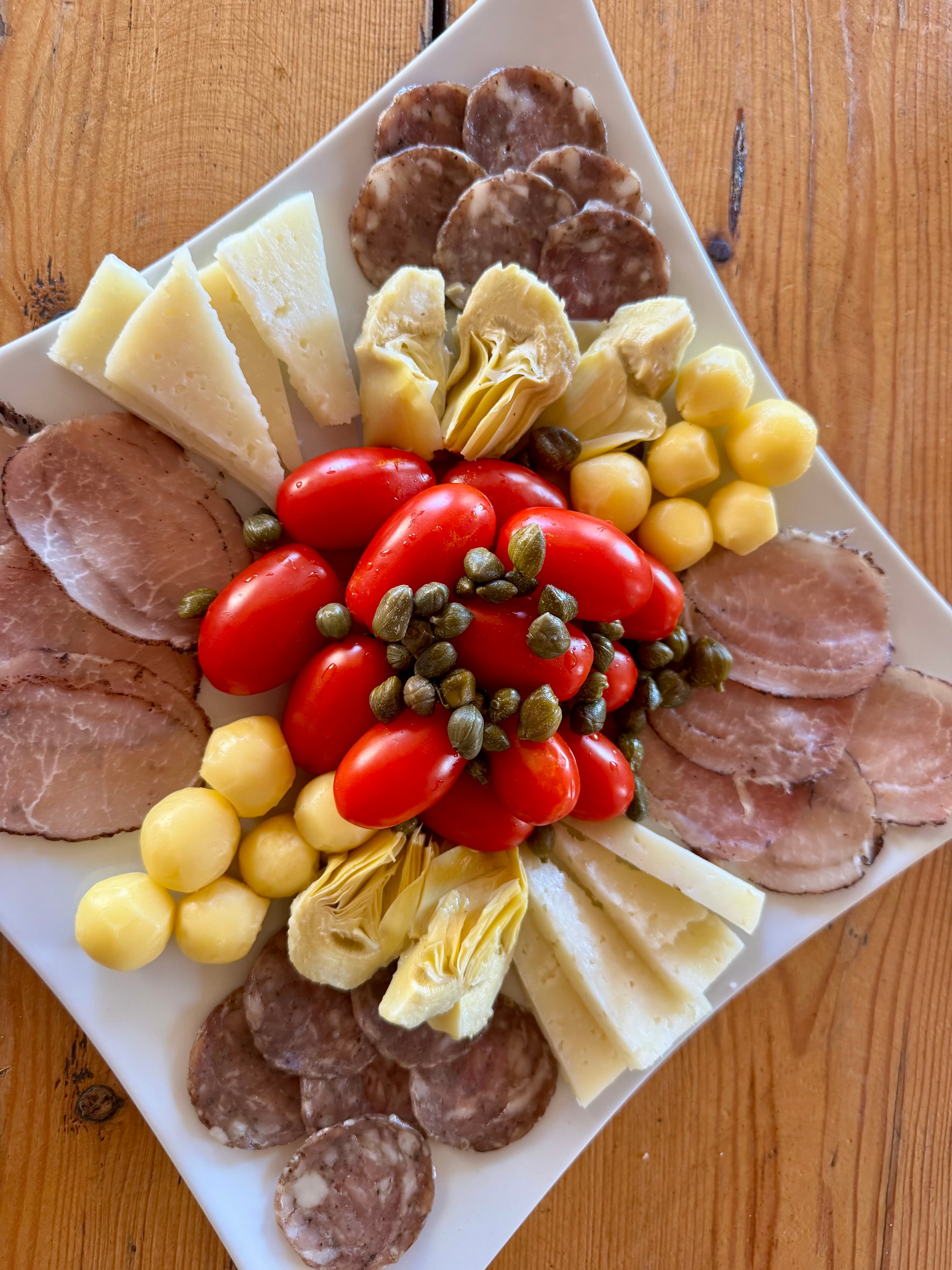 The appetizers that accompanied with our beers.